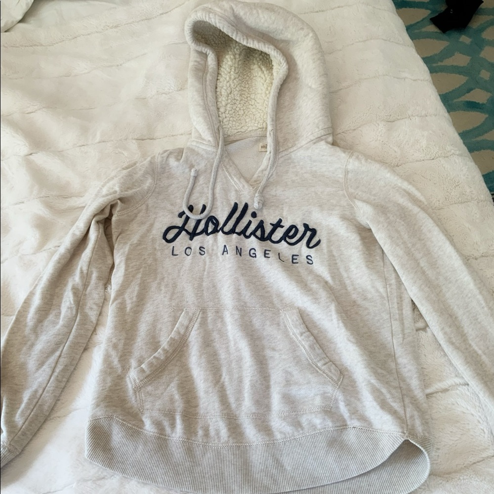 Super soft Hollister sweatshirt